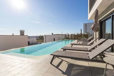 - Villa Seastar