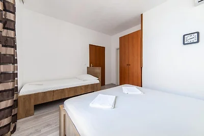 Two Bedroom Apartment With Balcony (A2)