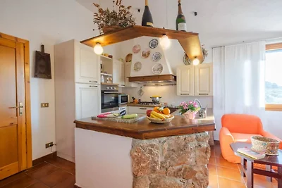 Vakantiehuis in Isola Rossa met tuin
