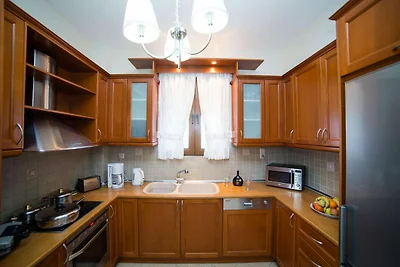 Ruhige Villa mit großem Pool in Rethymno