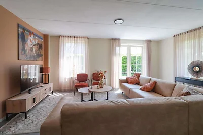 Luxuriöse Strandvilla mit Whirlpool
