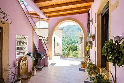 Appartamento a Kournas con terrazza