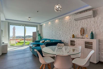 Chalet in San Bartolomé de Tirajana mit Pool