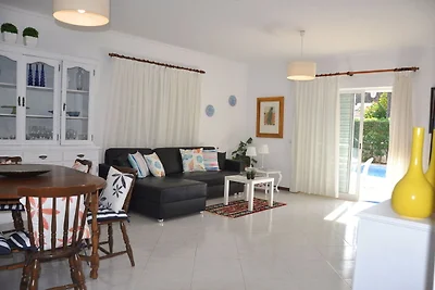 Komfortables Ferienhaus in Vilamoura mit Pool