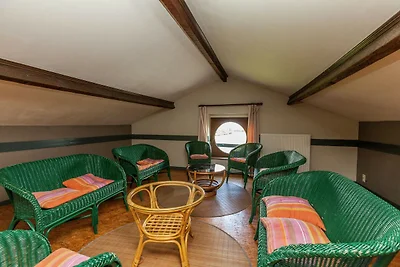 Luxuriöses Ferienhaus mit Sauna in Ouffet