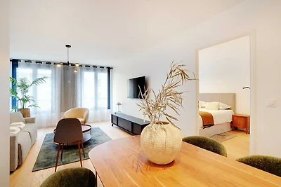 Strak appartement in Levallois-Perret