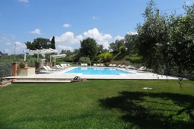 Wohnung in Volterra mit Garten