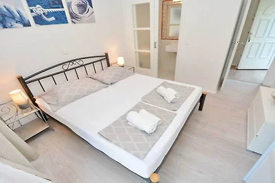 Blissful Bay Apartments Vrboska - Two Bedroom...