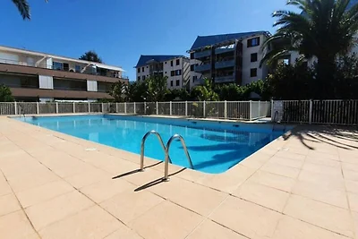 Wohnung in Le Lavandou mit Poolzugang