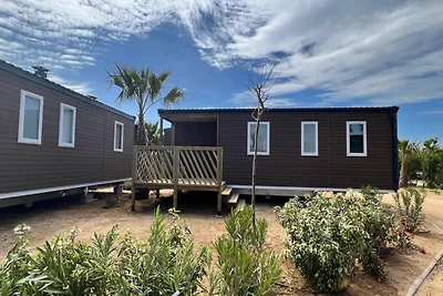 Casa mobile attraente nella natura