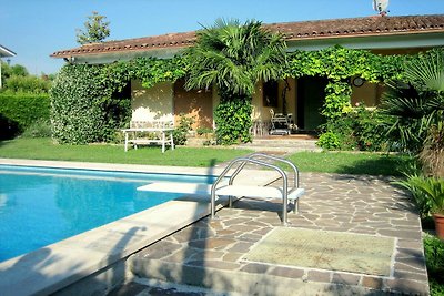 Moderne Villa in Lazise mit privatem Pool