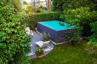 Villa in Montecarlo mit privatem Pool