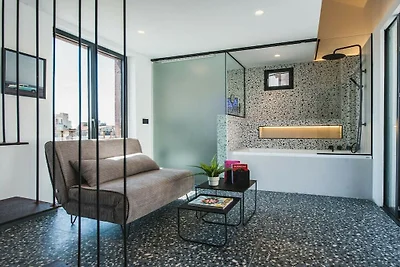 Grimaldi terrace studio