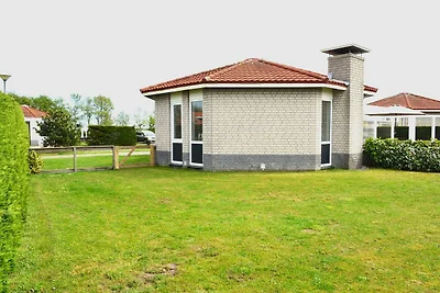 Schönes Haus am Golfplatz mit Sauna