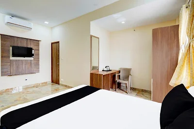 Super Hotel O  Radha Residency