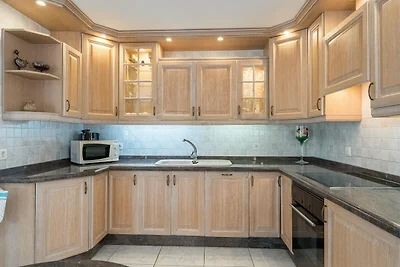 Apartment mit Blick auf den beheizten Pool