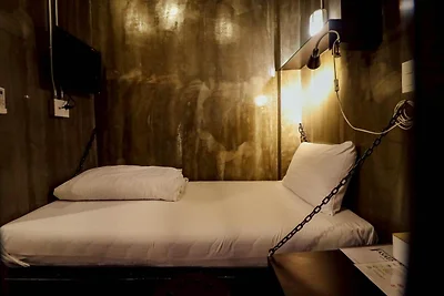 Premier Deluxe Comfort | Modern & Relaxing