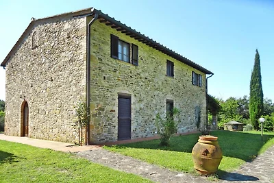 Villa in Montaione mit Pool & Olivenöl