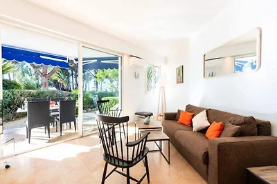 Apartment in Palm Beach mit privatem Garten