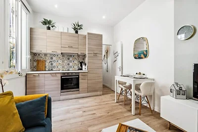 Wohnung in Antibes nahe Gravette Strand