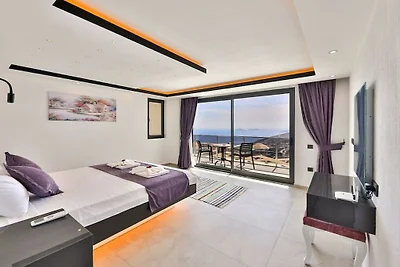 Villa in Kalkan mit Schwimmbecken