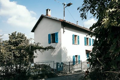 Landhaus im Piemont mit möblierter Terrasse