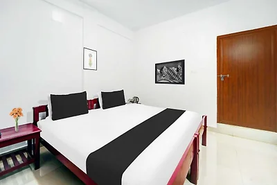 Hotel O Sultan Bathery Bluevalley