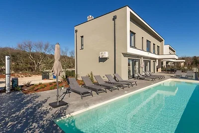 - Villa Seastar
