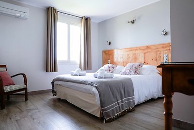 Einladende Villa mit Gemeinschaftspool in der...