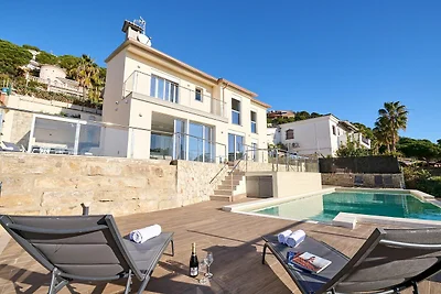 Bellissima villa con terrazza vicino alla...