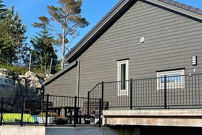 8 persone case ad Hellesøy-By Traum