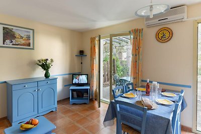 Maisonette in stile provenzale con piscina...