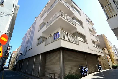 Apartment in Lescala with balcony