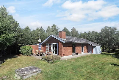 Cozy Retreat near Marielyst