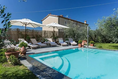 Villa in der Toskana mit Weinbergblick