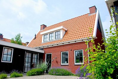 Vakantiehuis met grote tuin in Colijnsplaat