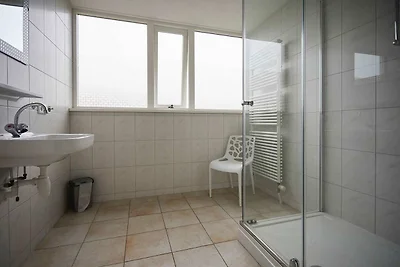 Schöne Gruppenunterkunft in Zeeland
