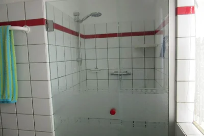Holiday house in Ouddorp with Swimming Pool