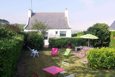 Ferienhaus mit Privatgarten und Meerblick obe...