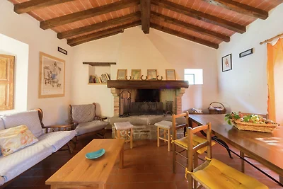 Ruhiges Chalet mit privatem Pool