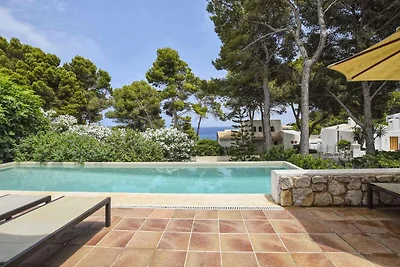 Villa di lusso con piscina e vista sul mare
