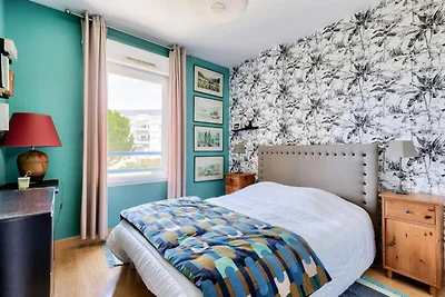 Entfliehen Sie in der Nähe des Hafens von Les...