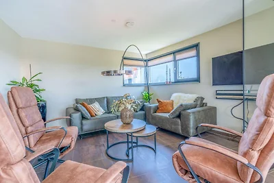 Moderne, luxuriöse und nachhaltige Naturvilla