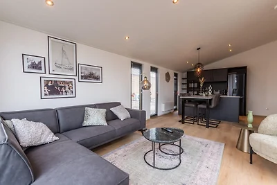 Modernes Belfeld Coastal Retreat für 4