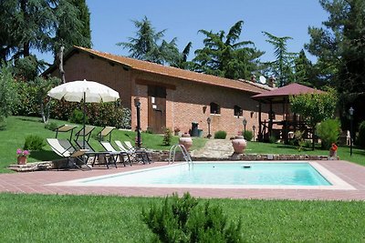 Schönes 6-Personen-Ferienhaus in Cortona mit ...