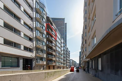Appartement met terras en zijdelings zeezicht