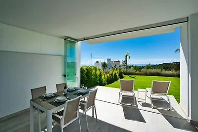 Appartement in de buurt van Crystal Lagoon in...