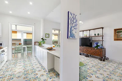 Moderne en ruime villa in Sorrento