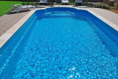 Nane Garden house with heated pool