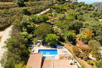 Casa de vacaciones en Torrox con piscina.